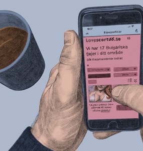 Illustration av ett par händer som håller i en mobiltelefon. En kaffekopp står bredvid.